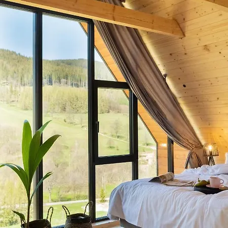 Osada Za Gorami Za Lasami *