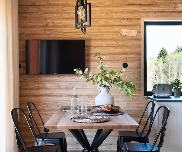 Osada Za Gorami Za Lasami - Z Widokiem Na Snieznik *