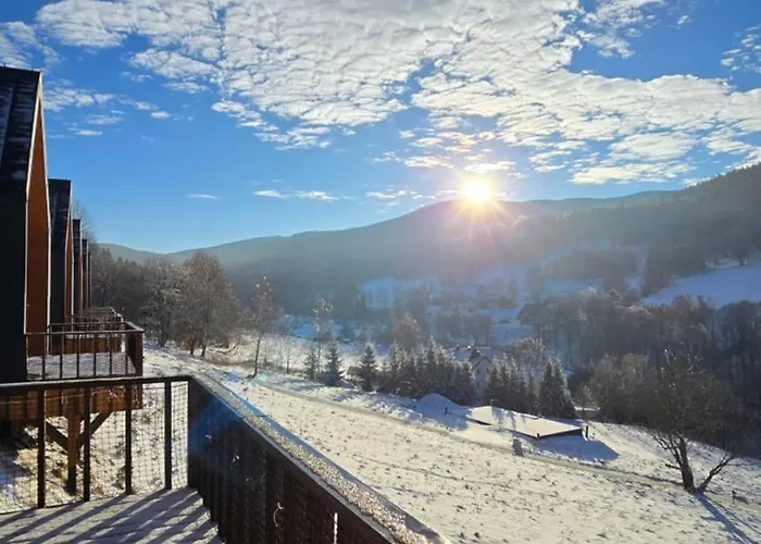 Osada Za Gorami Za Lasami - Z Widokiem Na Snieznik * Stronie Śląskie